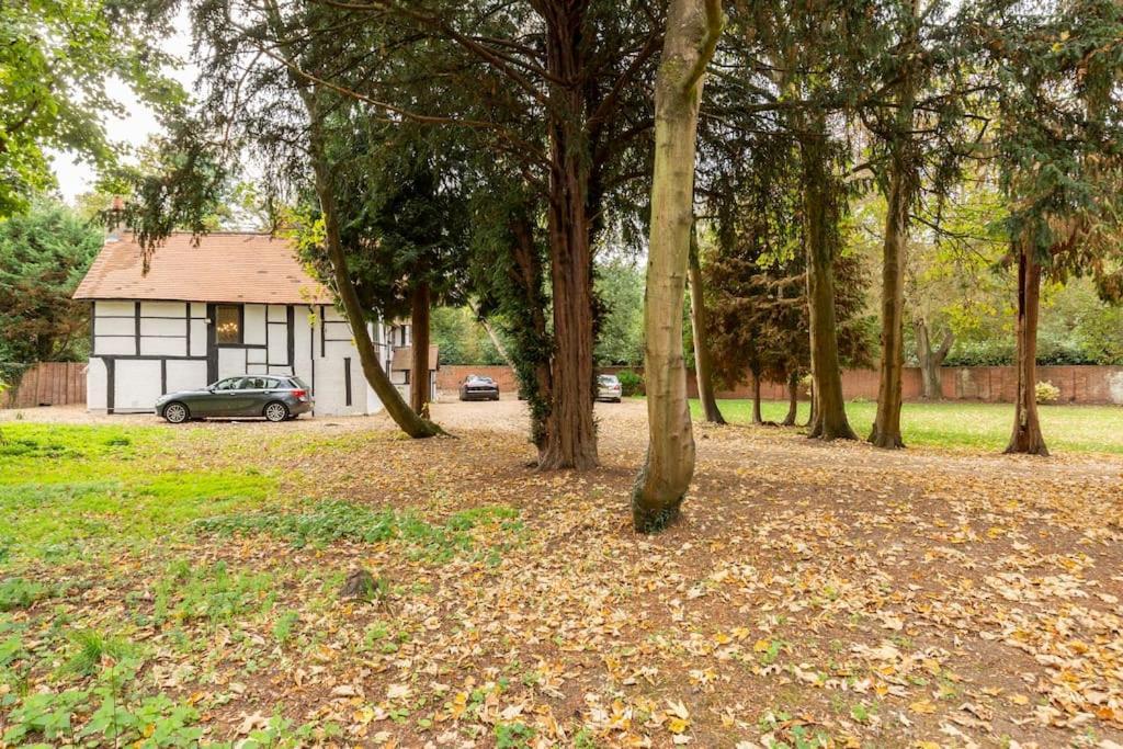 Dorney Windsor Legoland 5 Star Stay For Upto 14 Guests Exterior photo