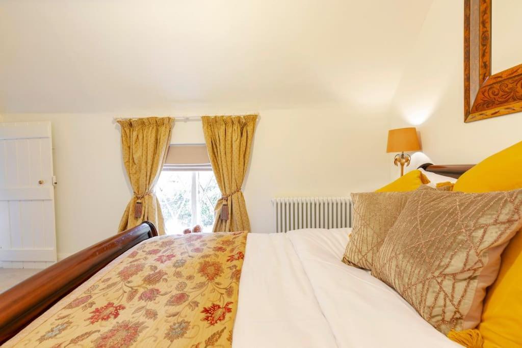 Dorney Windsor Legoland 5 Star Stay For Upto 14 Guests Exterior photo