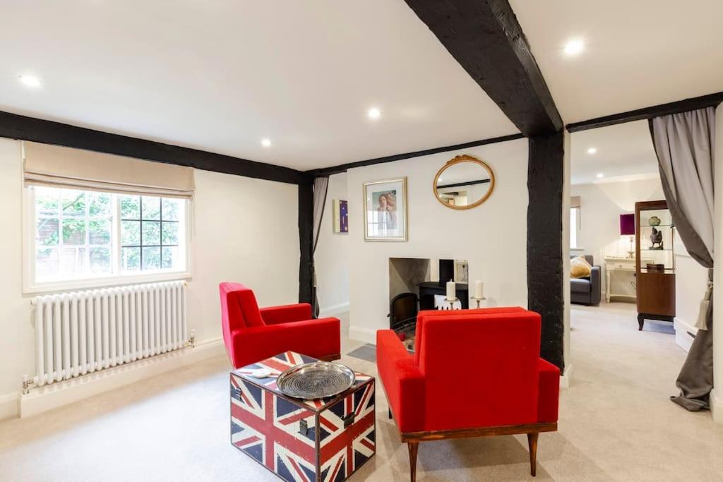 Dorney Windsor Legoland 5 Star Stay For Upto 14 Guests Exterior photo